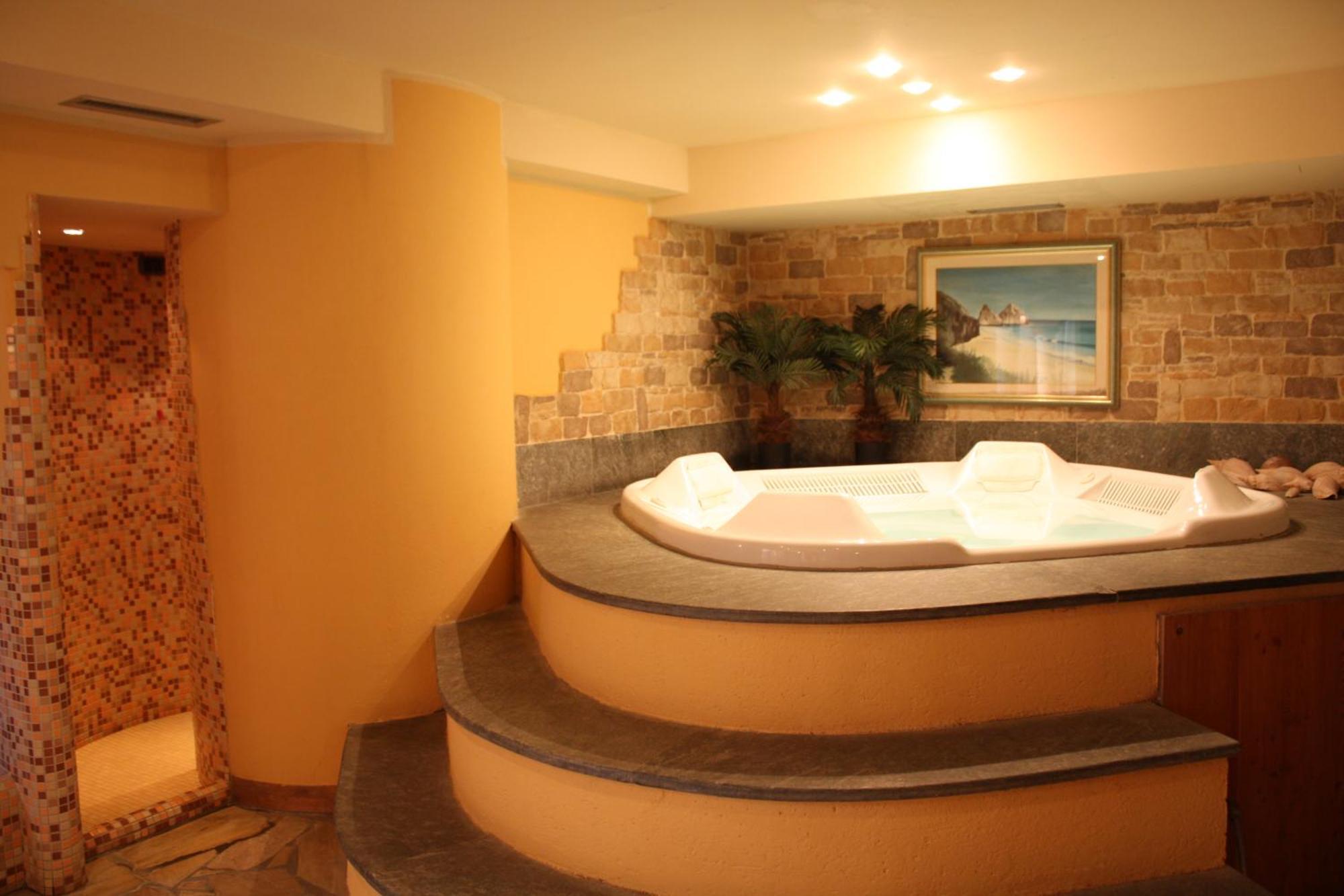 Le Rocher Hotel Champoluc Εξωτερικό φωτογραφία
